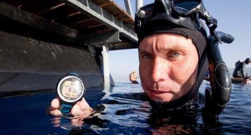 دهب تفتقد "ستيف".. على خطى الغواص الأيرلندي الشجاع 